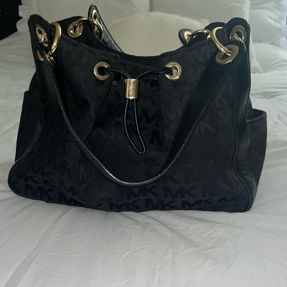 MK large shoulder bag